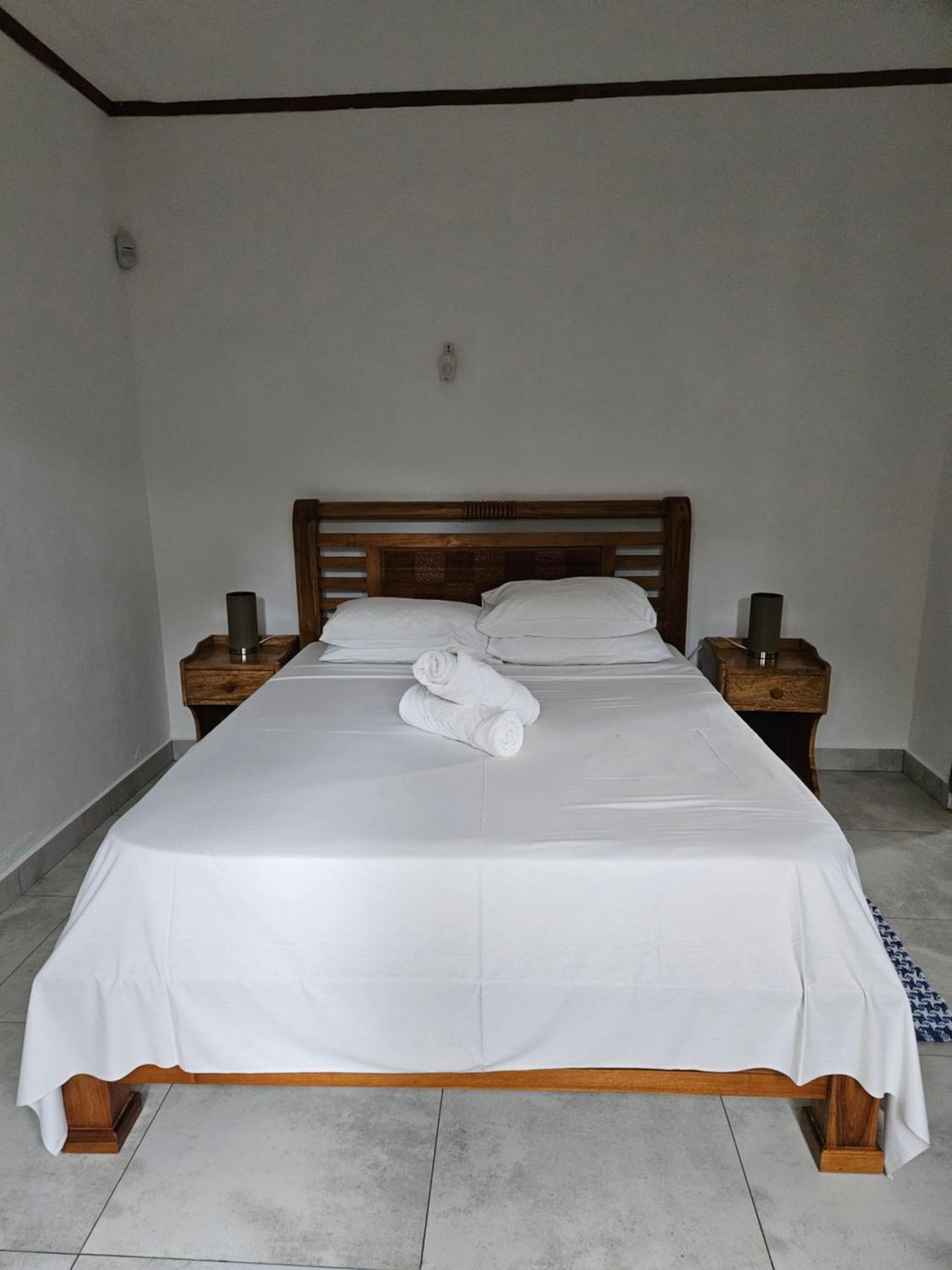 E&E Self Catering Hotel Beau Vallon  Exterior photo