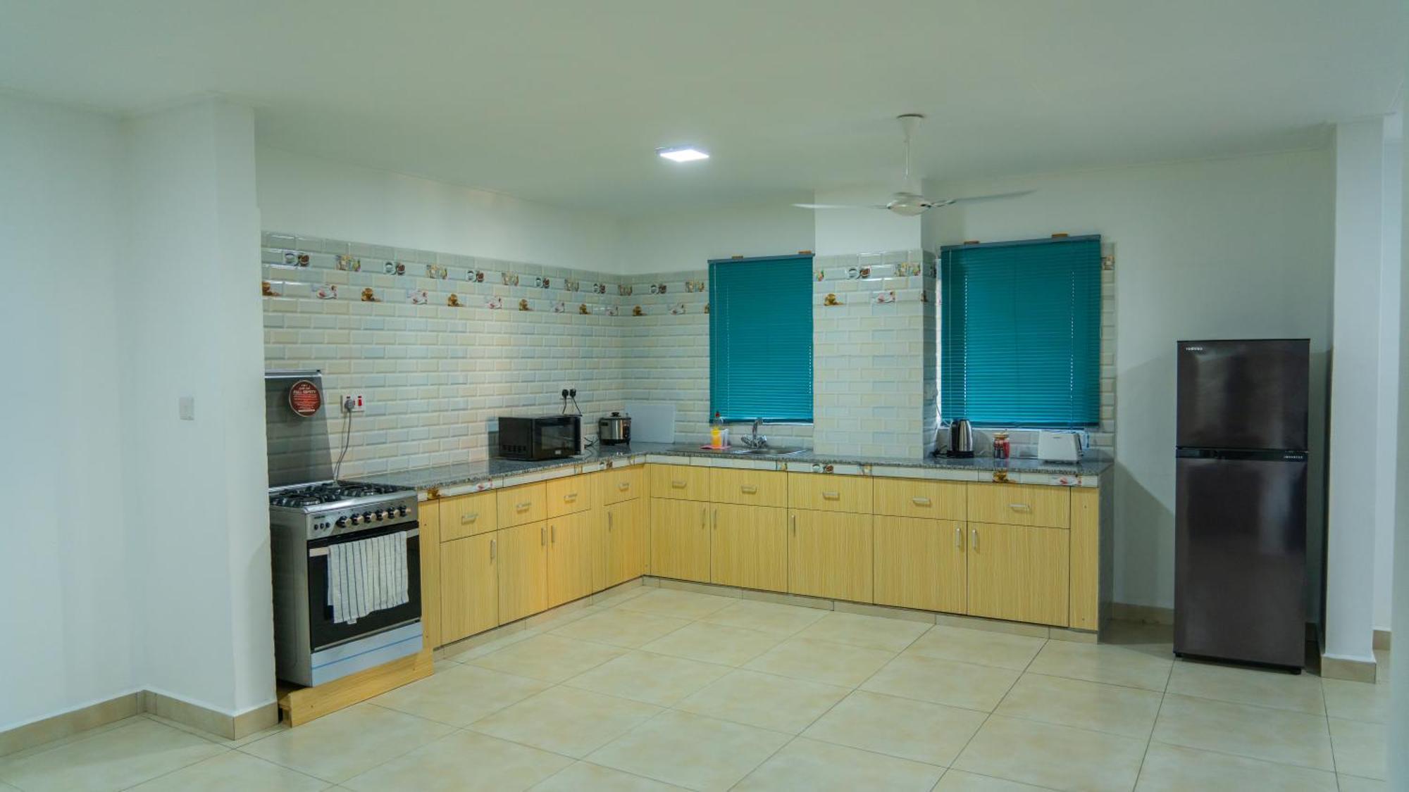 E&E Self Catering Hotel Beau Vallon  Exterior photo
